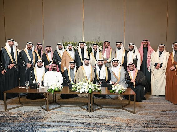 أسرة “بوخمسين” تحتفل بزواج ابنها “محمد”