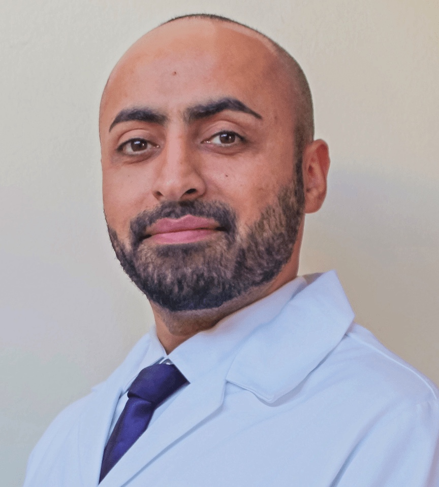 د. نادر المبارك يكتب: قبلة الحياة أم قبلة الوداع؟.. كيف تحكم أسنانك على مصير علاقتك الزوجية‎!‎