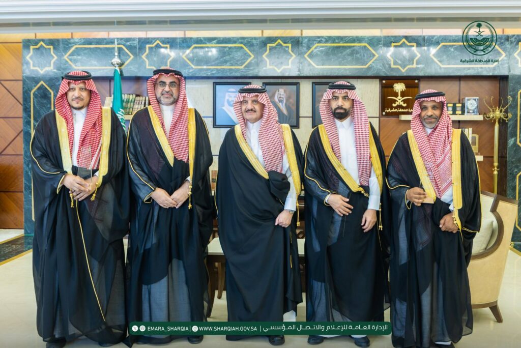  أمير المنطقة الشرقية يهنئ منسوبي منشآت التدريب التقني والمهني بإنجازاتهم