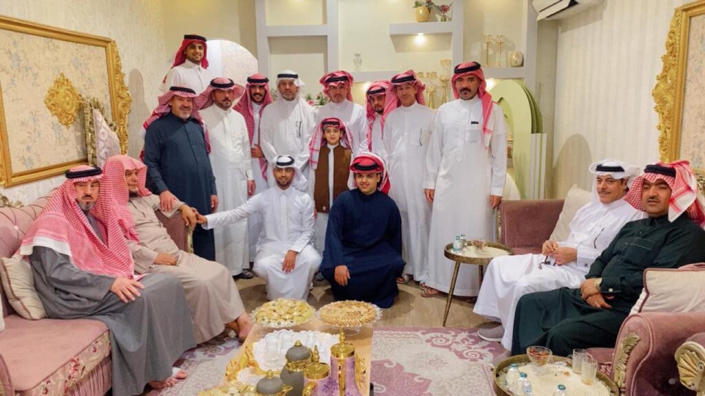 بالصور.. الغريب بالعيون تحتفل بعقد قران ابنها “صالح”