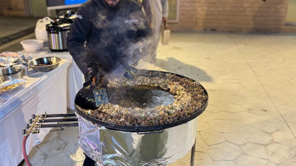 “مائدة الحكايا”.. أمسية رمضانية تمزج الطهي بالسرد في الأحساء