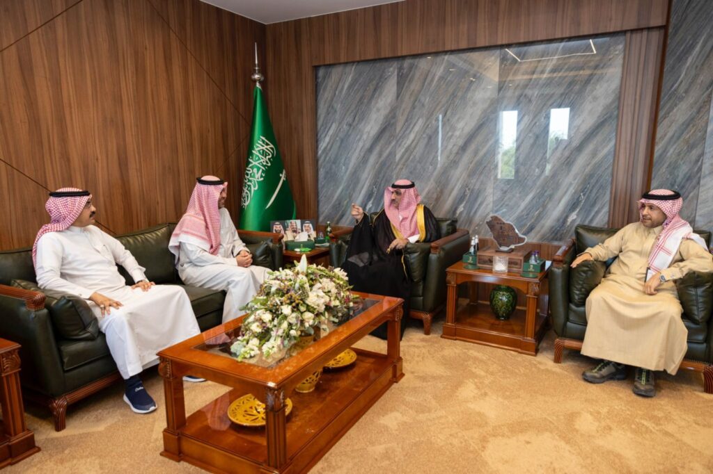 أمين الأحساء يلتقي فريق منصة “أمان” لتعزيز الوعي بالأمن السيبراني