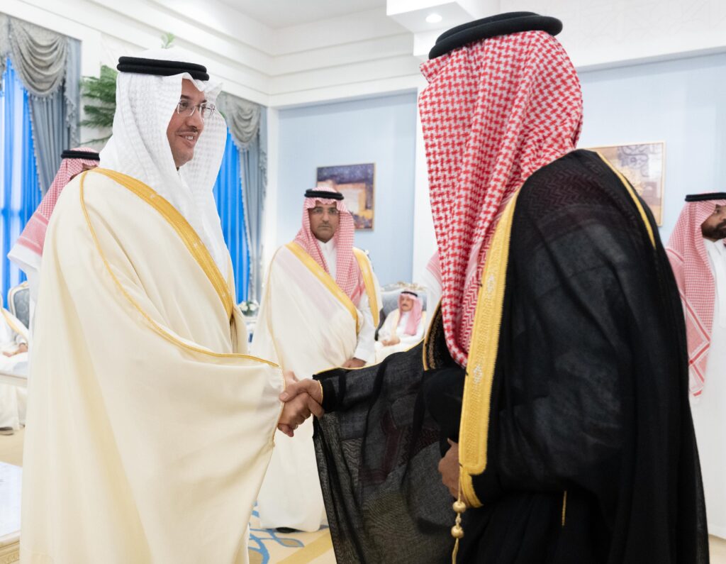 سمو محافظ الأحساء يستقبل المهنئين بعيد الفطر