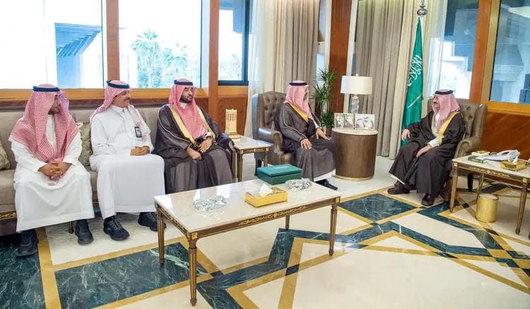 أمير الشرقية يطّلع على أعمال فرع المركز الوطني لتنمية الغطاء النباتي بالمنطقة