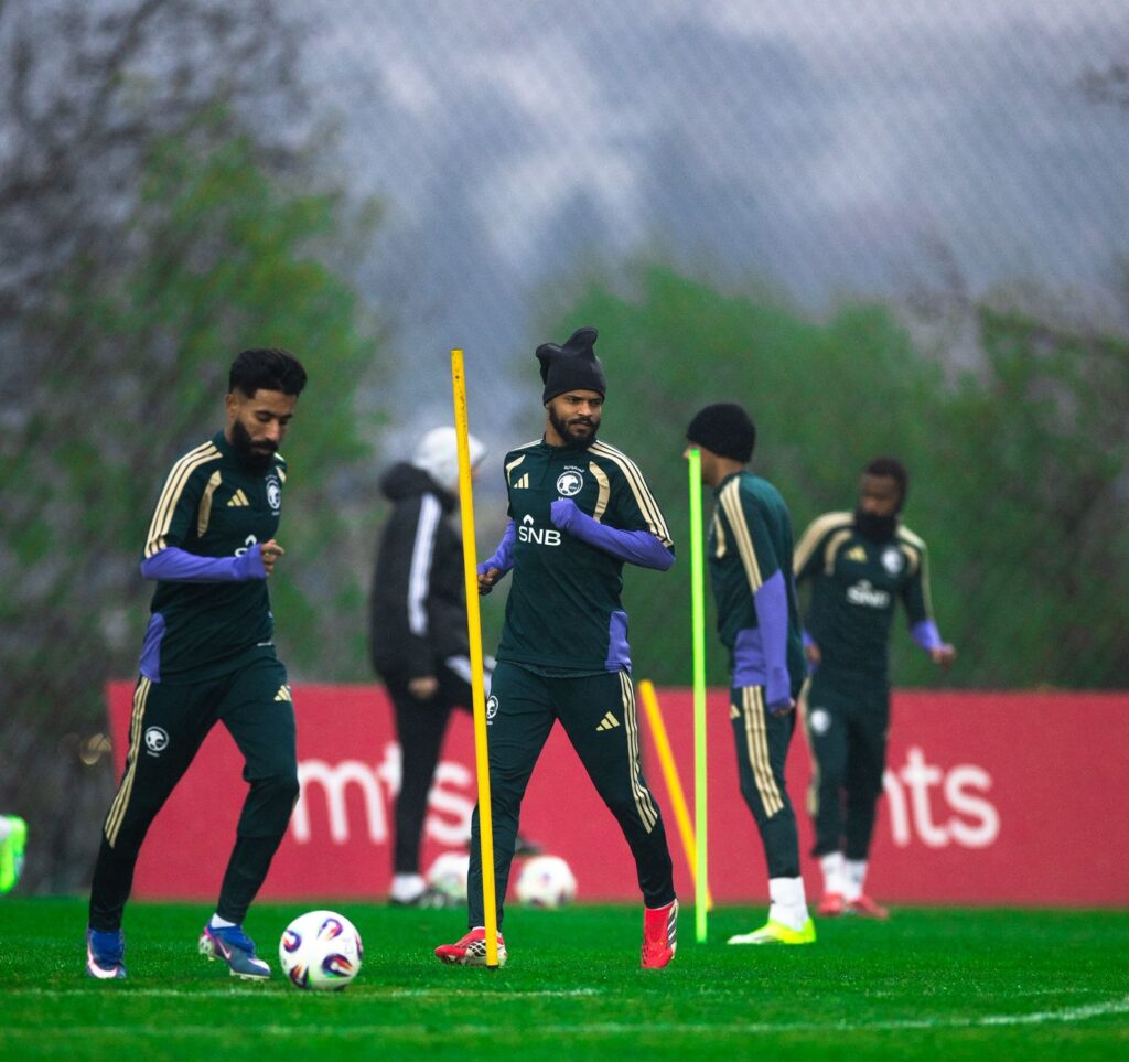 الأخضر يفتتح تدريباته في بلغراد استعدادا للقاء صربيا وديا