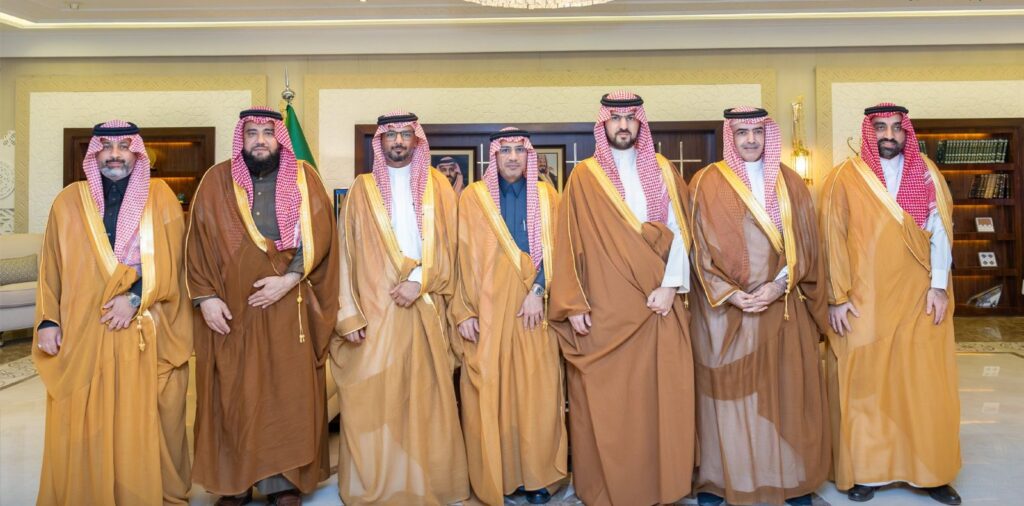نائب أمير الشرقية يطّلع على جهود تطوير مطارات الدمام