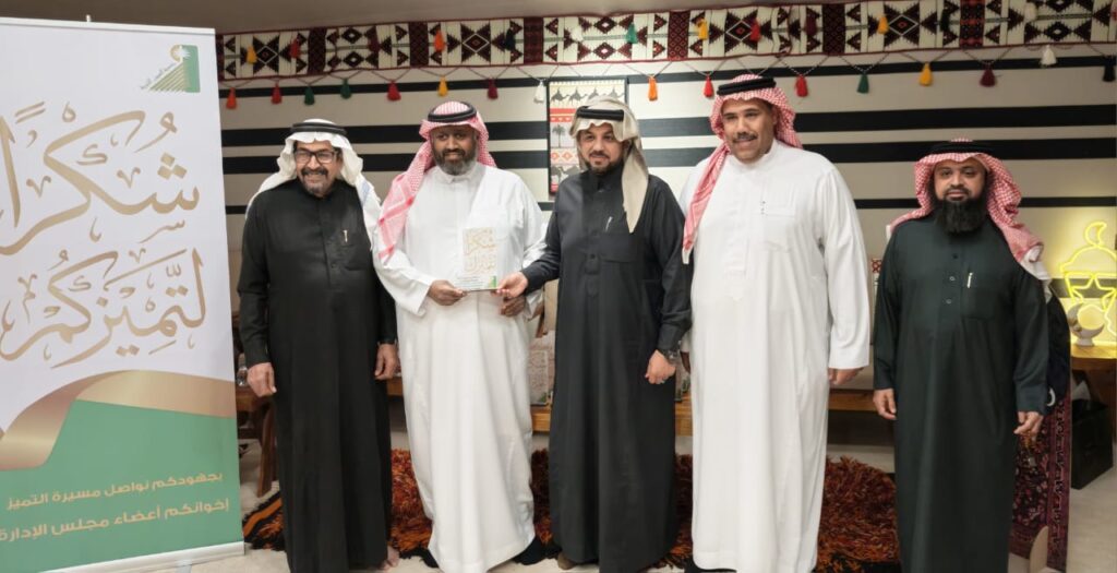 “شكرا لتميزكم”.. العيون الخيرية تحتفي بمنسوبيها والمتطوعين في سحور رمضاني