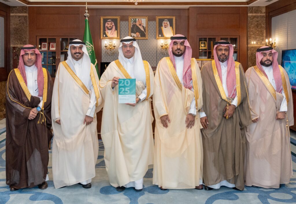 محافظ الأحساء يطّلع على التقرير الصحي السنوي لفرع وزارة الصحة بالمحافظة