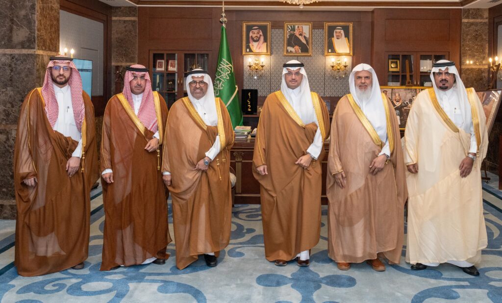 محافظ الأحساء يستقبل مجلس إدارة الجمعية الخيرية لتيسير الزواج “رعاية”