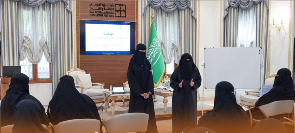 أكثر من 75 طالبة يستفدن من برامج “نورة الموسى” الإبداعية في الأحساء