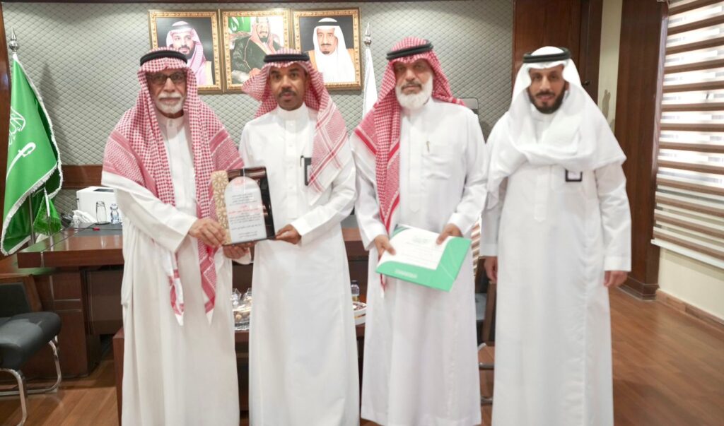 تعليم الأحساء يكرّم المتأهلين لمسابقة القرآن والداعمين وبرنامج “فرسان التعليم”