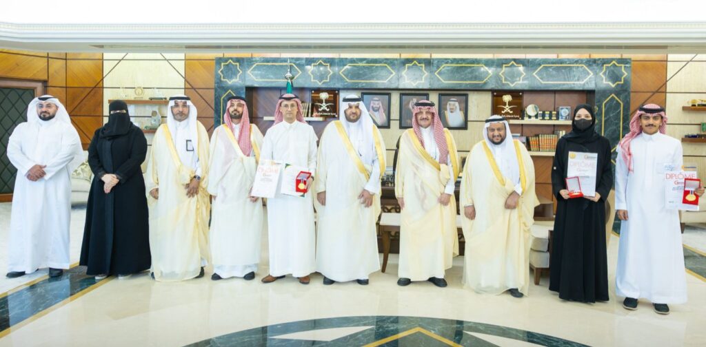 أمير الشرقية يؤكد دعم الابتكار ويستقبل رئيس جامعة حفر الباطن والفائزين دوليًا