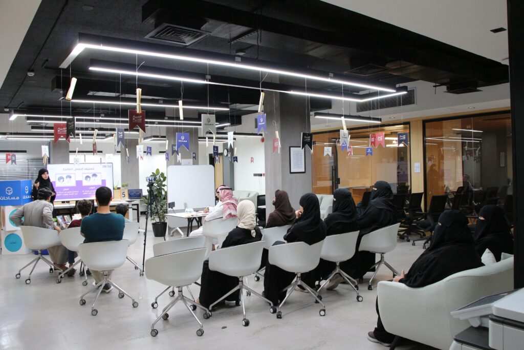 ورشة “قصص المانجا .. من الرسم إلى الهوية العربية” تثرِي المشهد الإبداعي بالأحساء