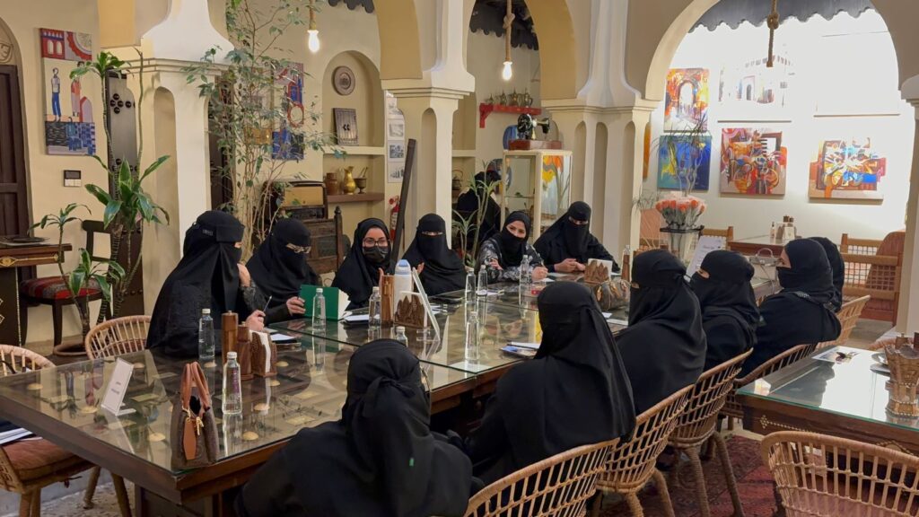 رحلة نحو التوازن… ورشة تفاعلية تلهم عضوات جمعية فتاة الأحساء