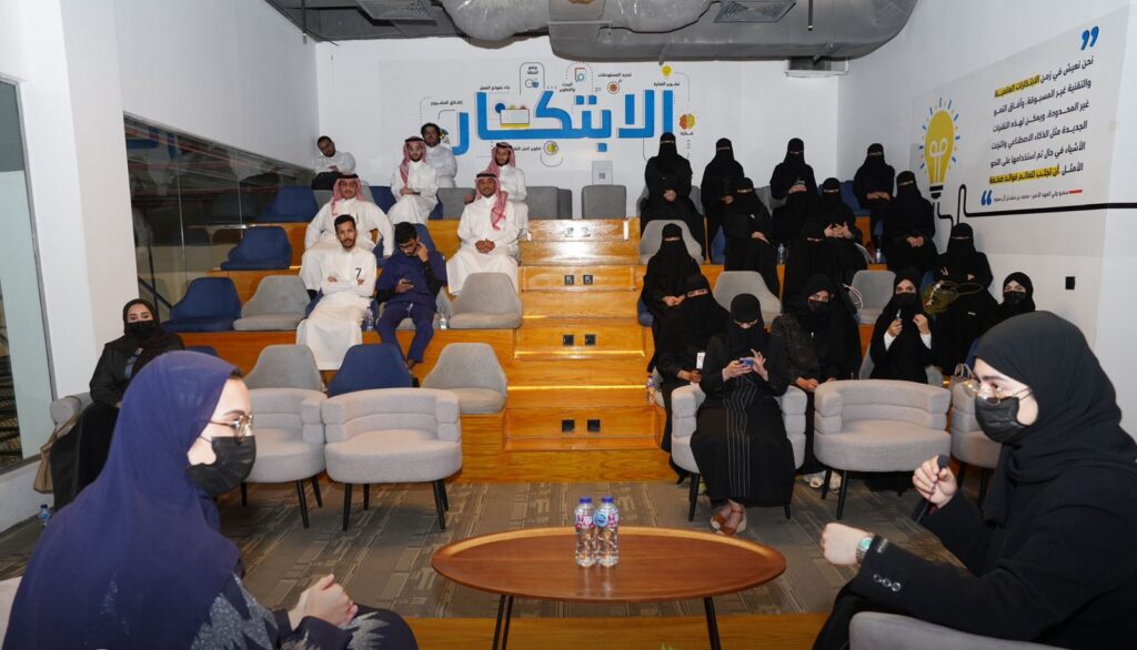 جامعة الملك فيصل تنظم لقاءً حول الابتكار في التسويق