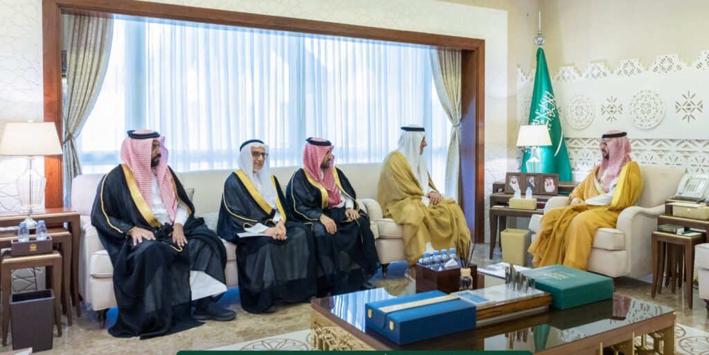 نائب أمير الشرقية يطّلع على جهود جمعية “رائد” في تمكين القيادات الشبابية
