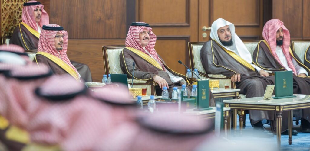 أمير الشرقية يطّلع على مركز المدينة التشغيلية (COP).. خطوة متقدمة نحو مدن ذكية