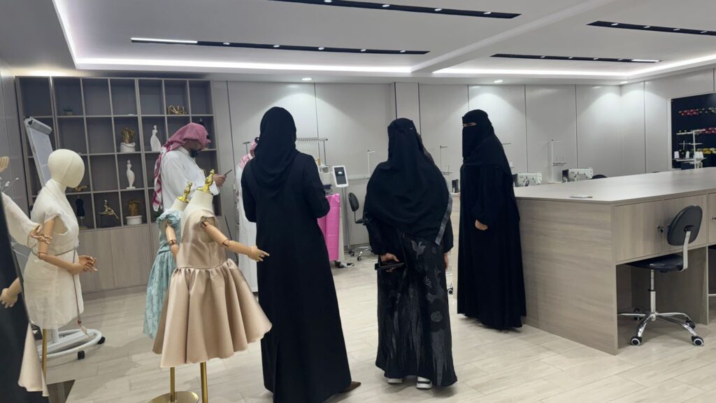 معهد فتاتي يستقبل وفدًا من شركة المواهب الوطنية