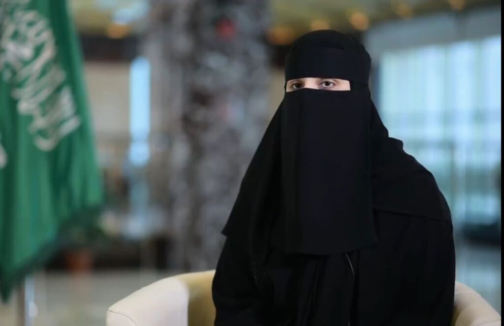 “بنا السبيعي” ترسم ملامح المستقبل في حفل خريجات كفو 47