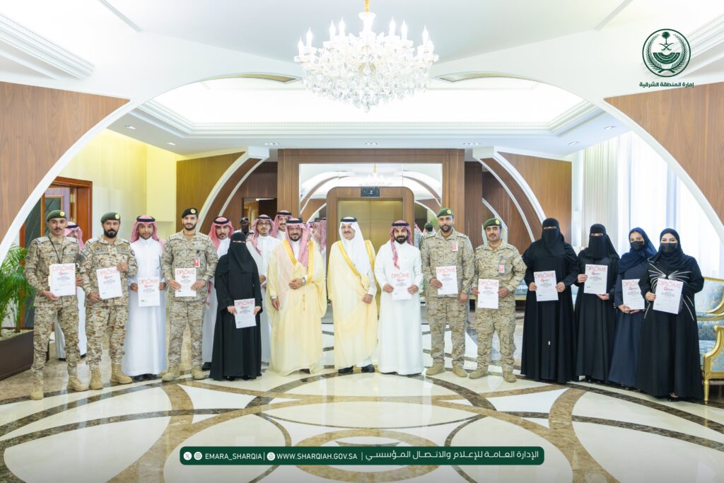 أمير الشرقية يطّلع على إنجازات كلية الأمير سلطان العسكرية للعلوم الصحية في معرض جنيف الدولي