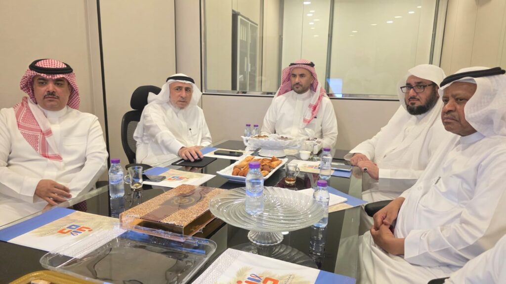 رئيس المجلس التخصصي لجمعيات الأشخاص ذوي الإعاقة يزور جمعية متلازمة داون بالأحساء 