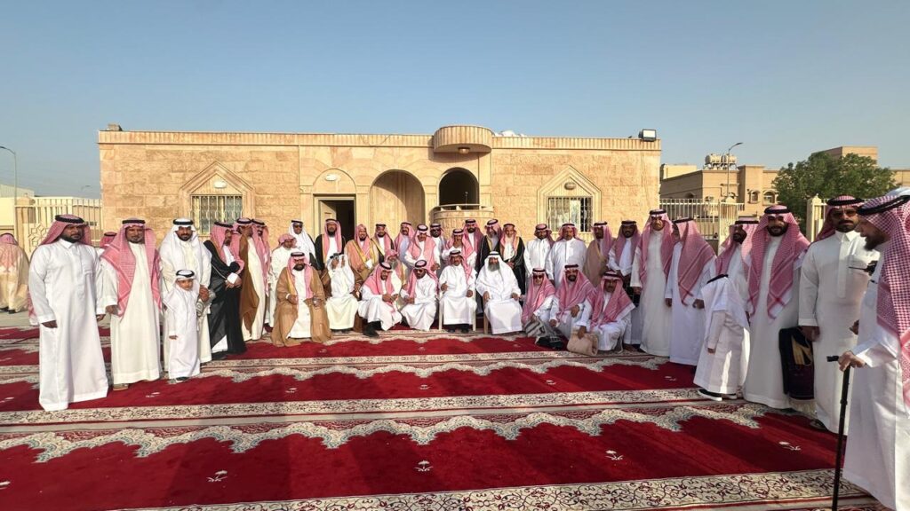 وسط أجواءٍ إيمانية مهيبة.. أهالي الكلابية يؤدون صلاة عيد الأضحى المبارك