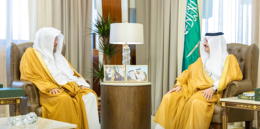 أمير الشرقية يستقبل أعضاء مجلس إدارة جمعية أفلاذ لتنمية الطفل