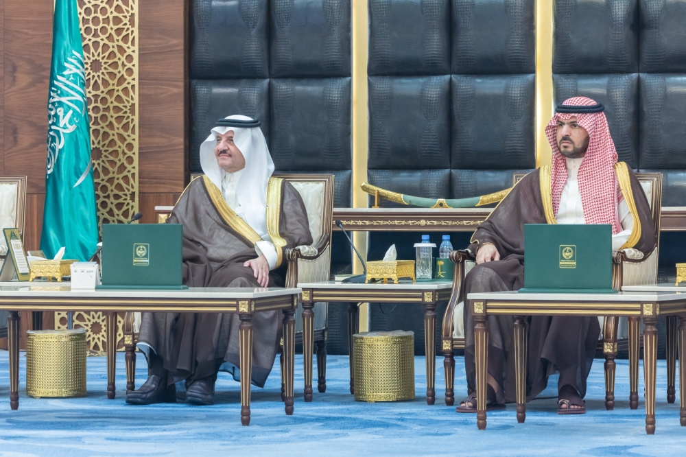 أمير الشرقية يستقبل منسوبي جمعية سند ويثمن جهودهم في خدمة الحجاج