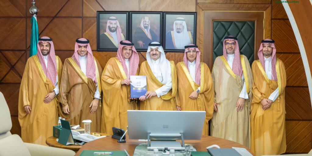 أمير الشرقية يطّلع على منجزات مطارات الدمام.. ويؤكد دورها في دعم التنمية