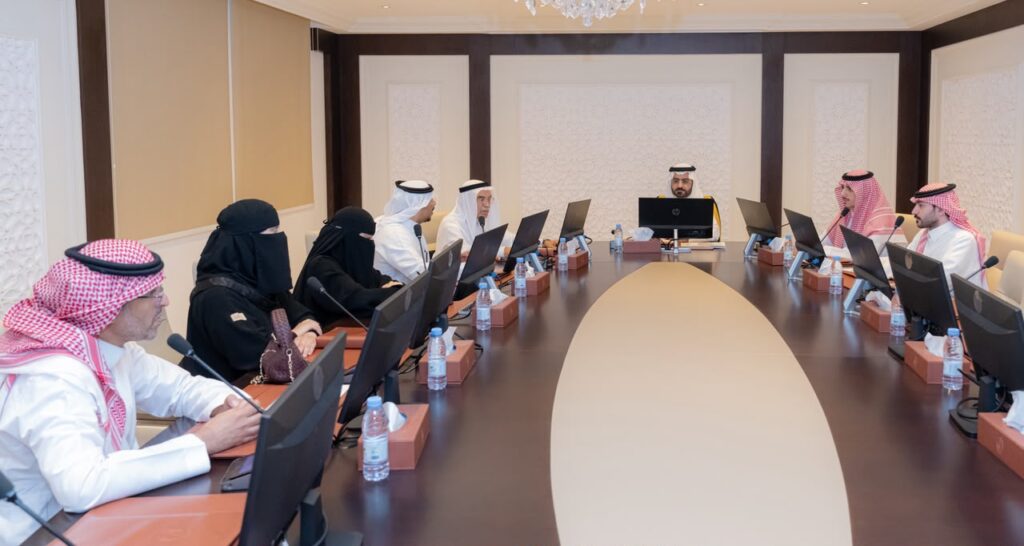 خلال اطلاعه على “البيئة الخضراء”.. وكيل محافظة الأحساء يثمّن دعم محافظ الأحساء للقطاع غير الربحي