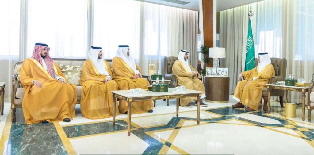 أمير الشرقية يستقبل مدير عام معهد الإدارة العامة