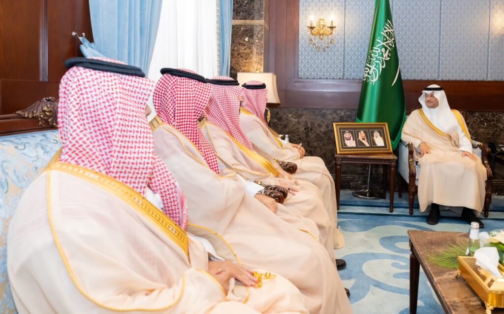 محافظ الأحساء يستقبل المشرف على برنامج مستشفى قوى الأمن بالدمام