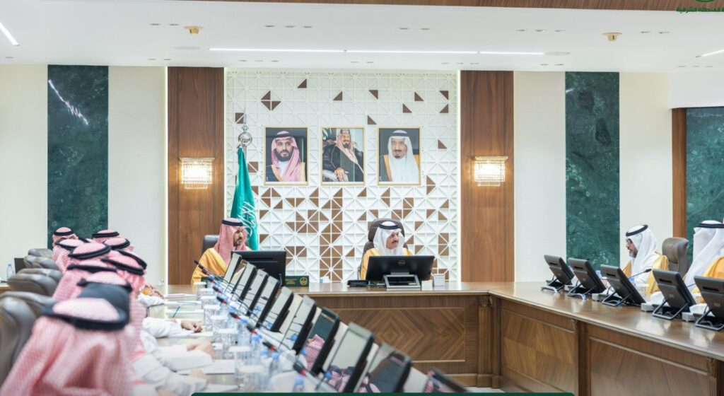 أمير الشرقية يدشن الخطة الاستراتيجية للإمارة لتعزيز كفاءة العمل المؤسسي