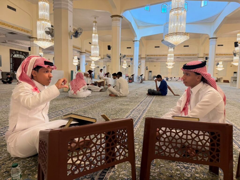 مستفيدو جمعية أمل يشاركون في برنامج “الأترجة” الصيفي لتحفيظ القرآن بالأحساء