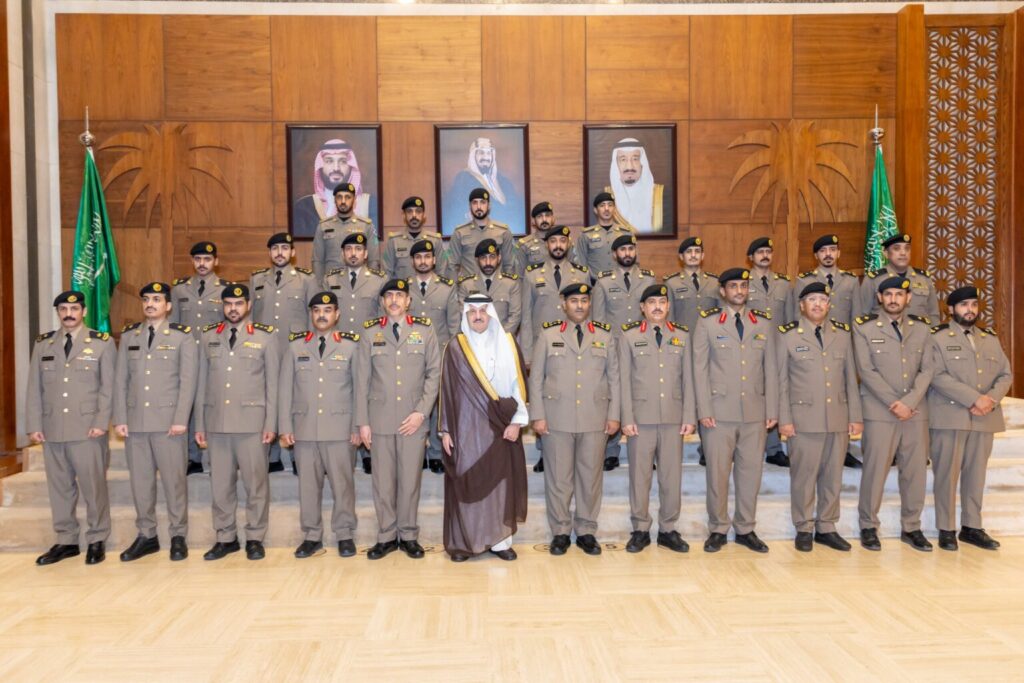 أمير الشرقية يستقبل منسوبي القوات الخاصة لأمن الطرق ويطّلع على مشاريعها