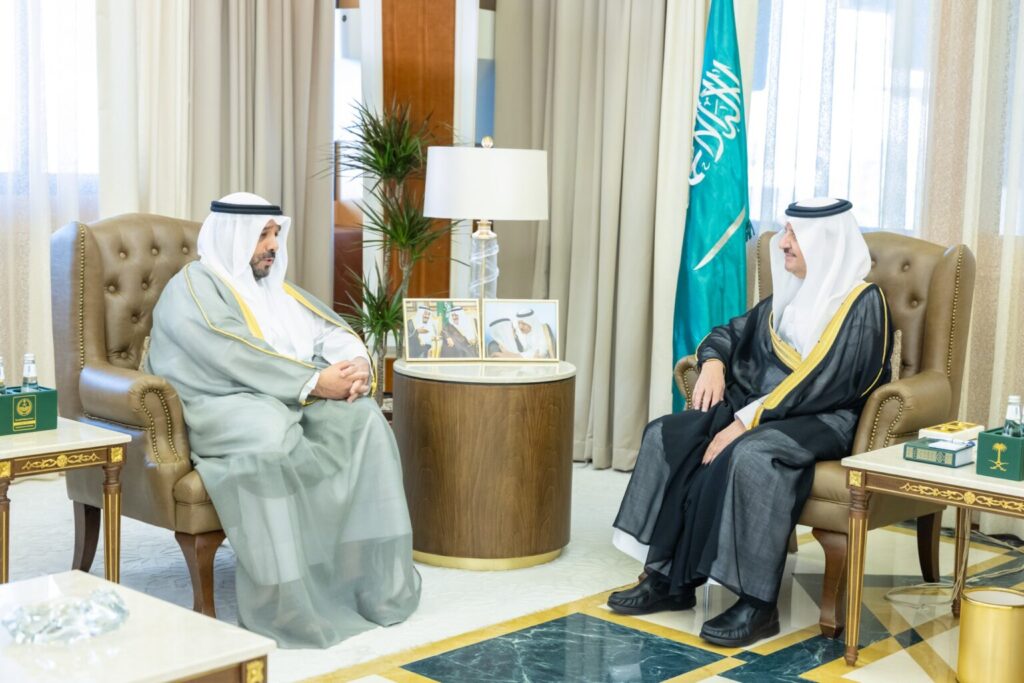 سمو أمير الشرقية يستقبل سفير دولة الكويت لدى المملكة