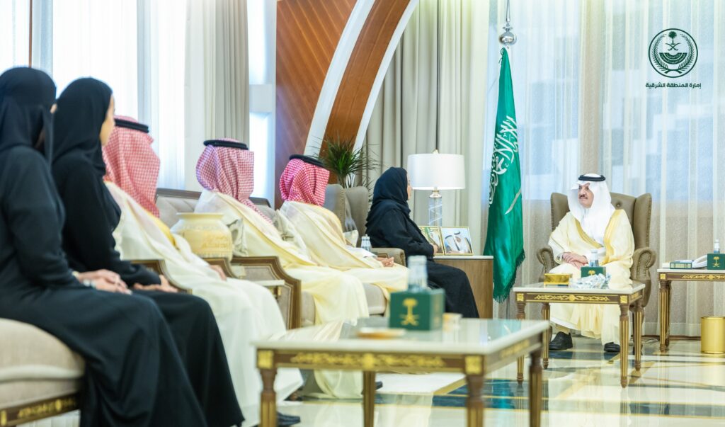 أمير الشرقية يستقبل مدير الأحوال المدنية.. ويطّلع على جهودهم في خدمة المستفيدين