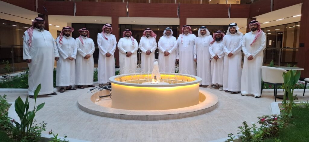 تعزيزًا للشراكة المجتمعية.. «العيون الخيرية» تزور «الكليب القابضة»