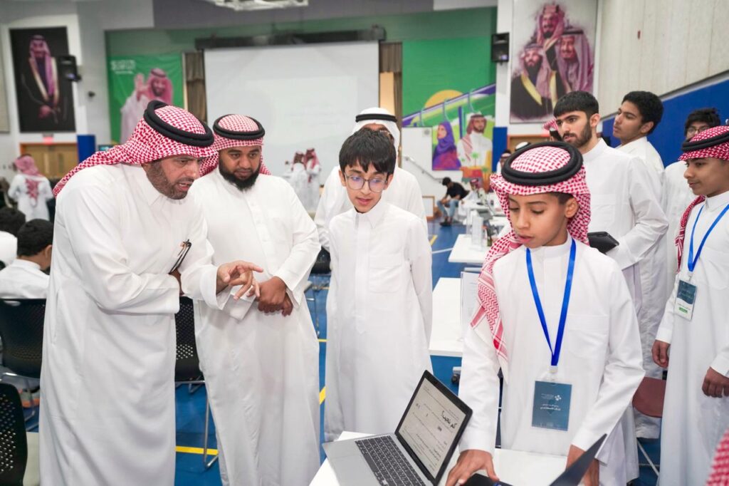 تعليم الأحساء وجامعة الملك عبدالله يختتمان “كاوست الصيفي ” للذكاء الاصطناعي