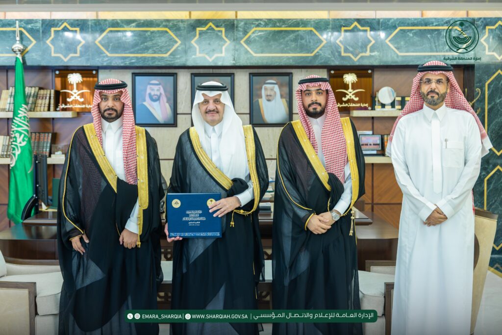 أمير الشرقية يستقبل مدير عام فرع هيئة الأمر بالمعروف والنهي عن المنكر بالمنطقة
