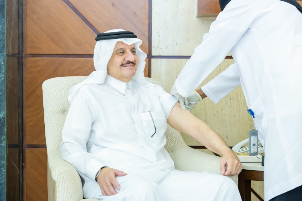 أمير الشرقية يدشن حملة التطعيم ضد الإنفلونزا الموسمية