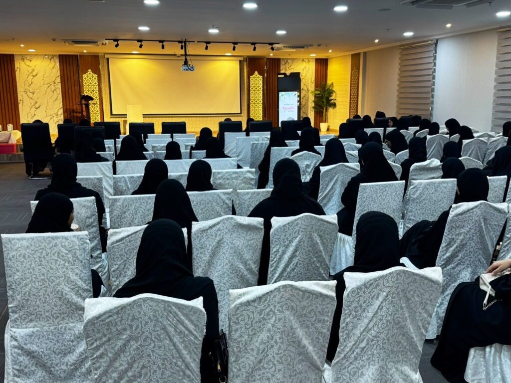 «بر الفيصلية» بالأحساء يحتفي بالمتفوقات ويكرم خريجات العام 1447هـ