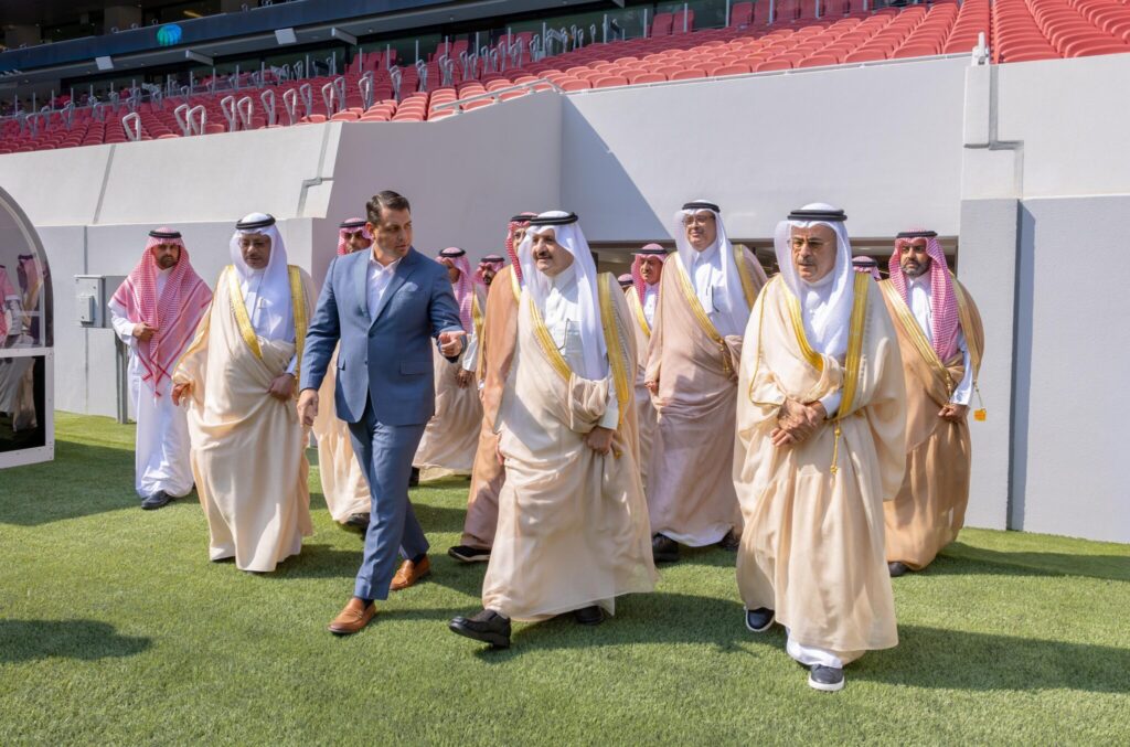أمير الشرقية يطّلع على مستجدات مشروع ملعب أرامكو وجاهزيته